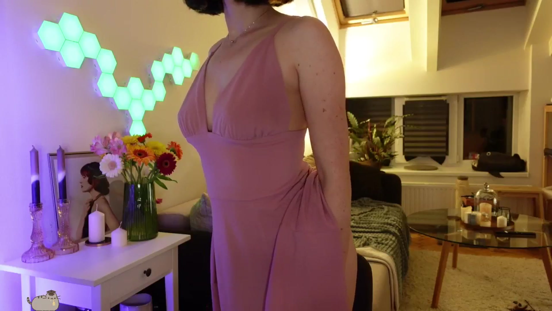 Gallery image thumbnail from Maddie's myfreecams stream on, 05/21/2024, 01:27 image 13 of 20