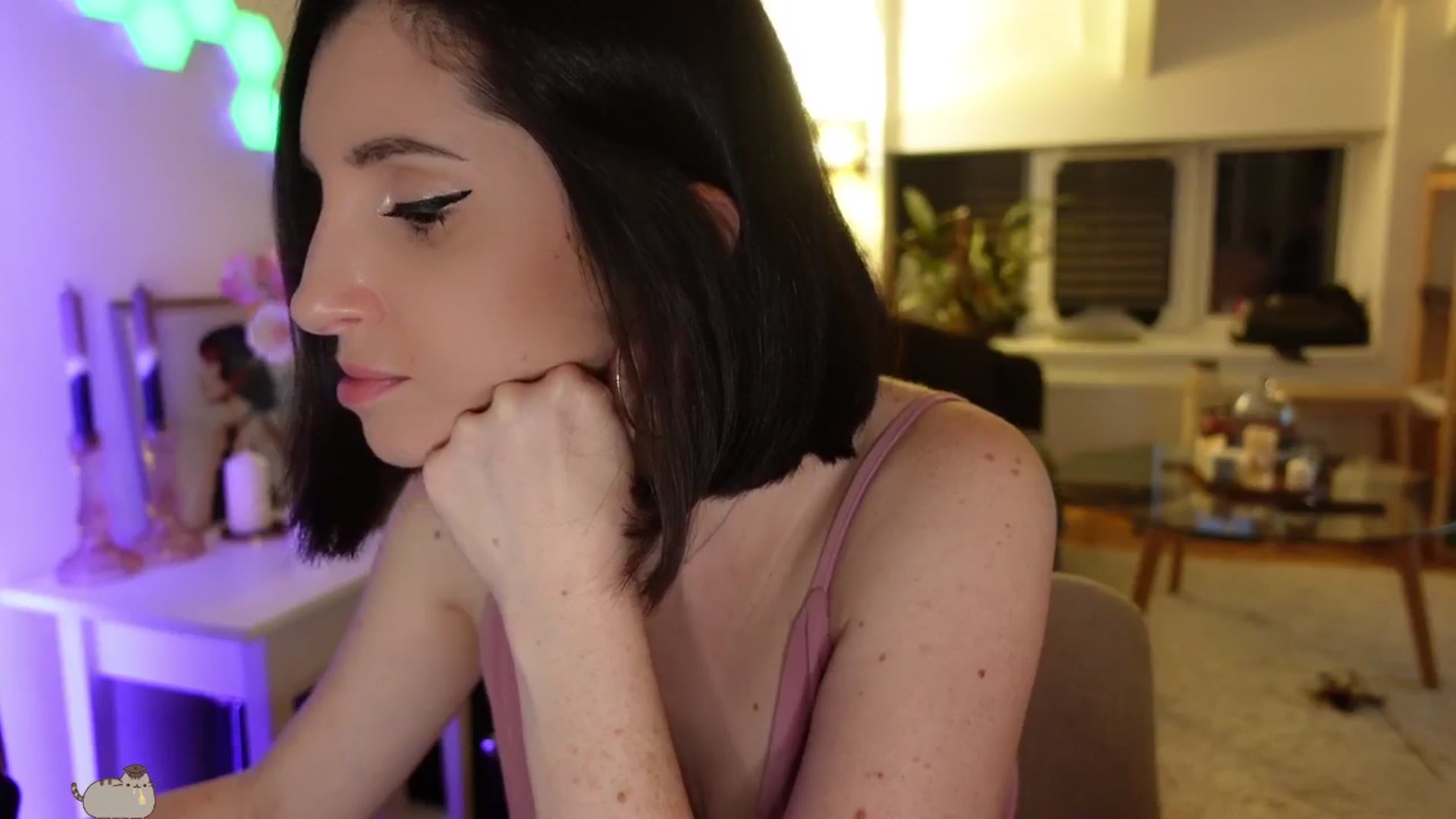Gallery image thumbnail from Maddie's myfreecams stream on, 05/21/2024, 02:34 image 19 of 20
