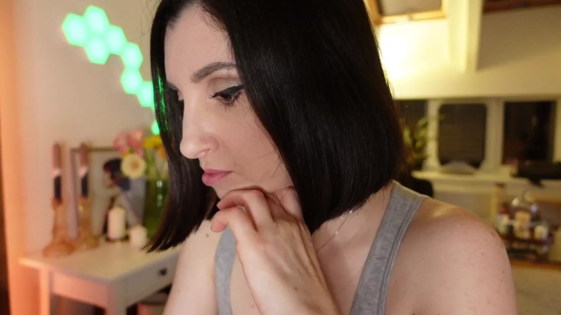 Gallery image thumbnail from Maddie's myfreecams stream on, 05/21/2024, 23:49 image 12 of 20