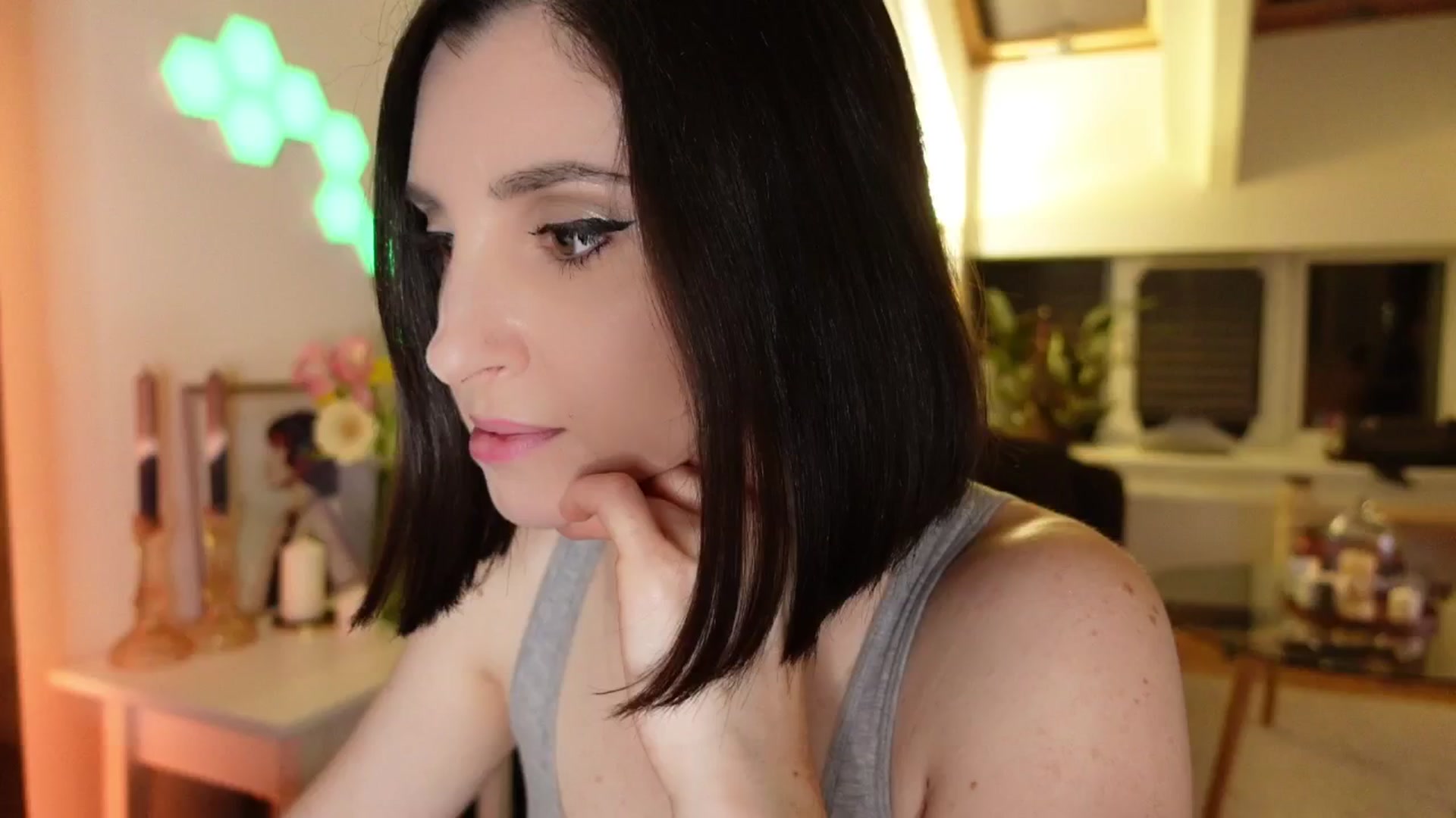 Gallery image thumbnail from Maddie's myfreecams stream on, 05/21/2024, 23:49 image 11 of 20