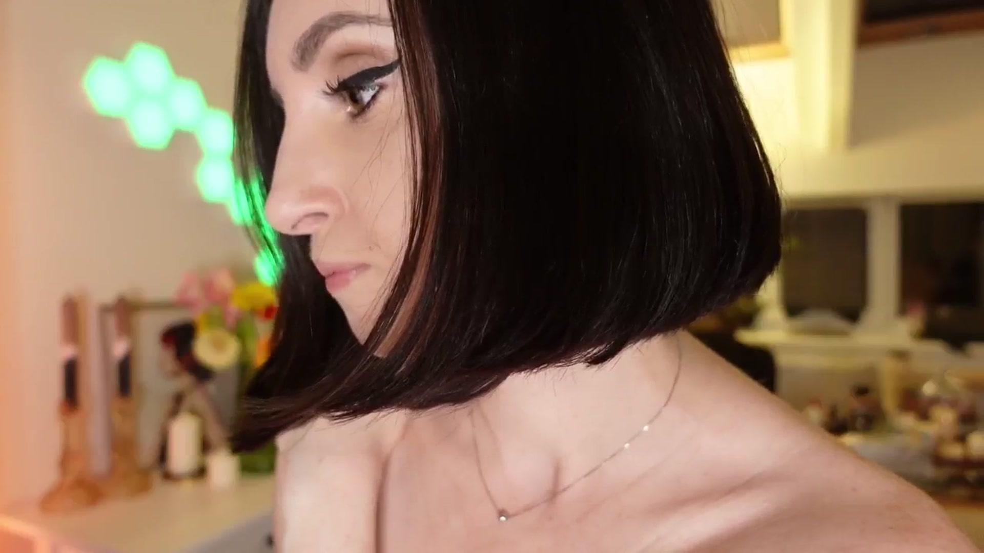 Gallery image thumbnail from Maddie's myfreecams stream on, 05/22/2024, 22:44 image 16 of 20