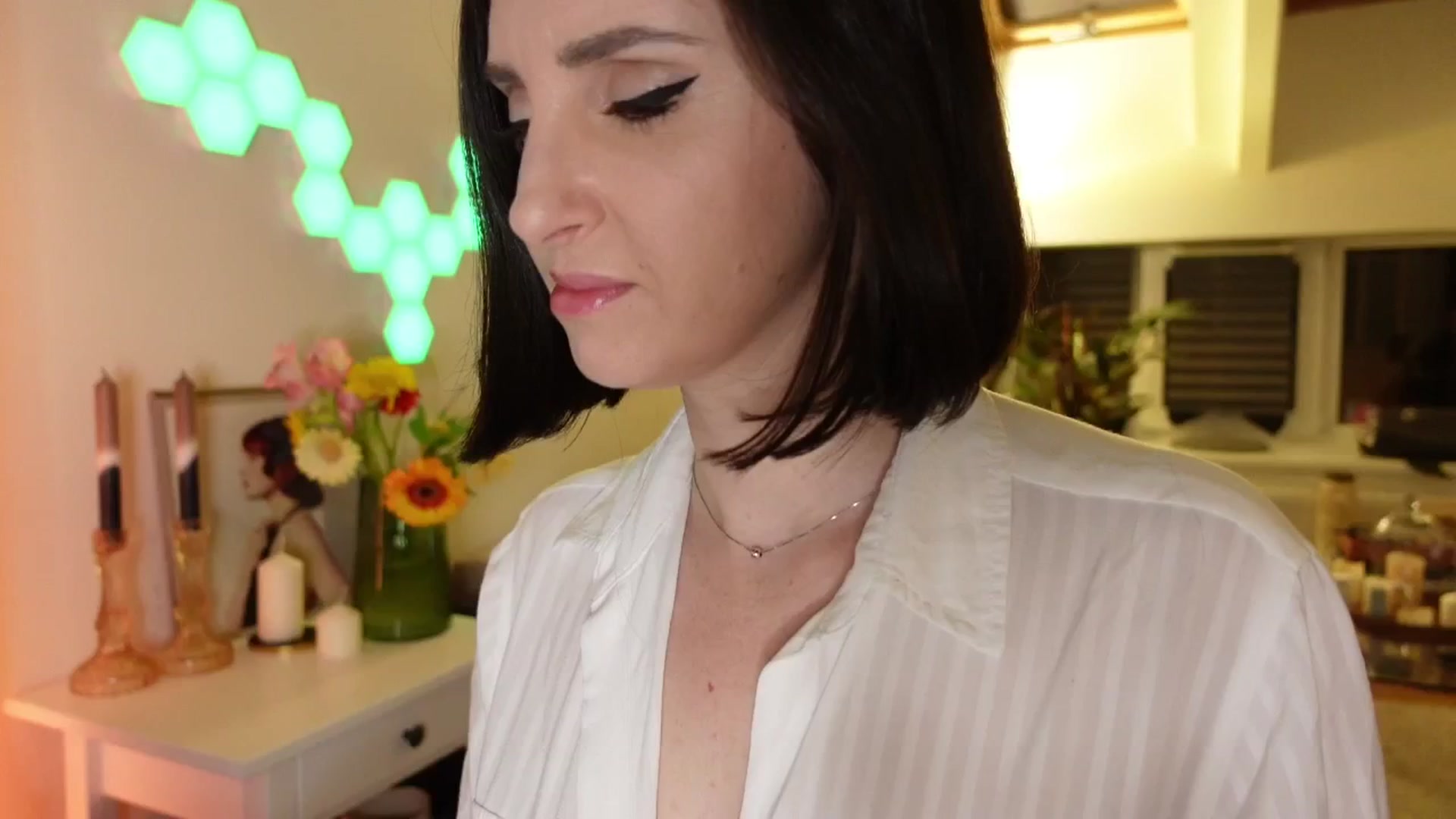 Gallery image thumbnail from Maddie's myfreecams stream on, 05/23/2024, 01:09 image 20 of 20