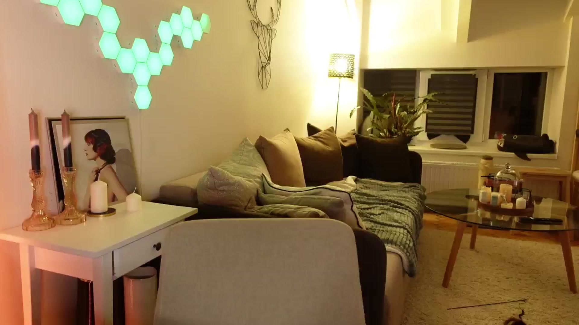Gallery image thumbnail from Maddie's myfreecams stream on, 05/24/2024, 24:42 image 18 of 20