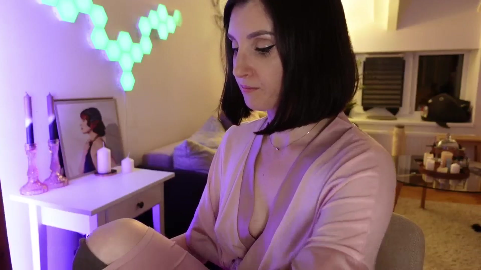 Gallery image thumbnail from Maddie's myfreecams stream on, 05/27/2024, 24:41 image 5 of 20