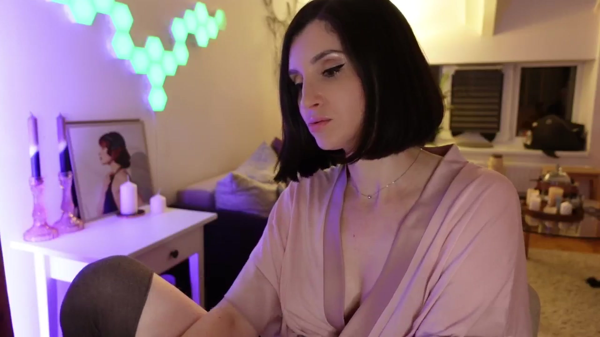 Gallery image thumbnail from Maddie's myfreecams stream on, 05/27/2024, 01:33 image 7 of 20