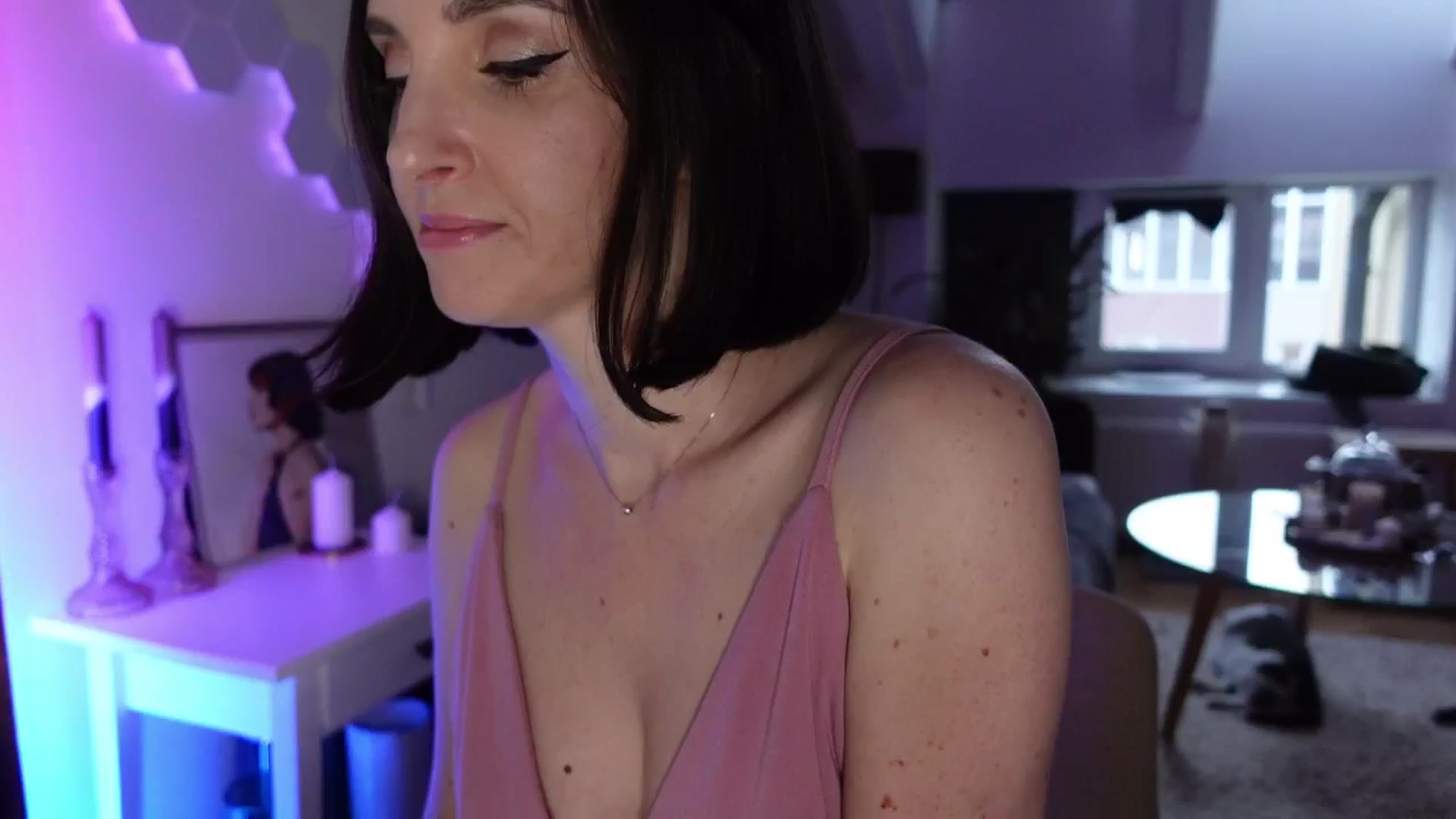 Gallery image thumbnail from Maddie's myfreecams stream on, 05/29/2024, 03:27 image 9 of 20