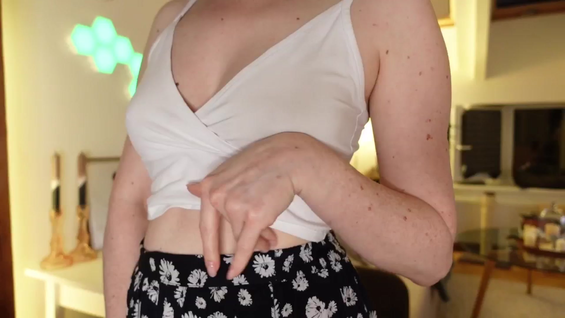 Gallery image thumbnail from Maddie's myfreecams stream on, 05/31/2024, 01:59 image 18 of 20