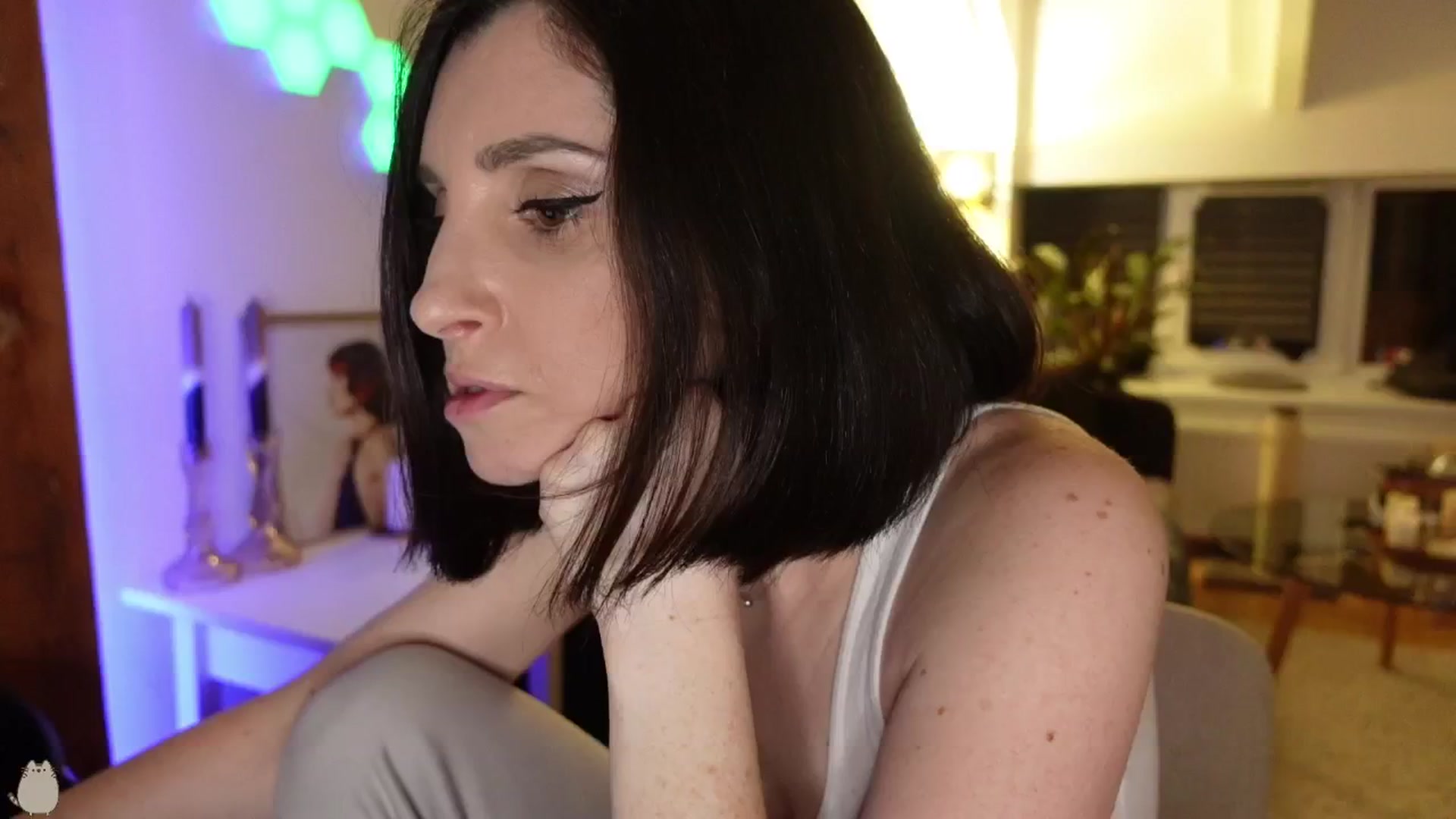 Gallery image thumbnail from Maddie's myfreecams stream on, 06/02/2024, 24:17 image 19 of 20