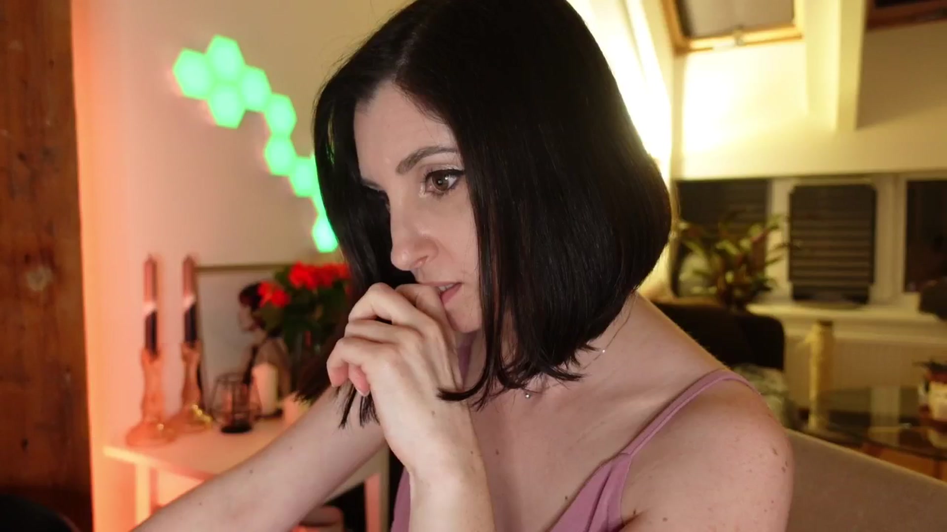Gallery image thumbnail from Maddie's myfreecams stream on, 06/16/2024, 01:37 image 17 of 20