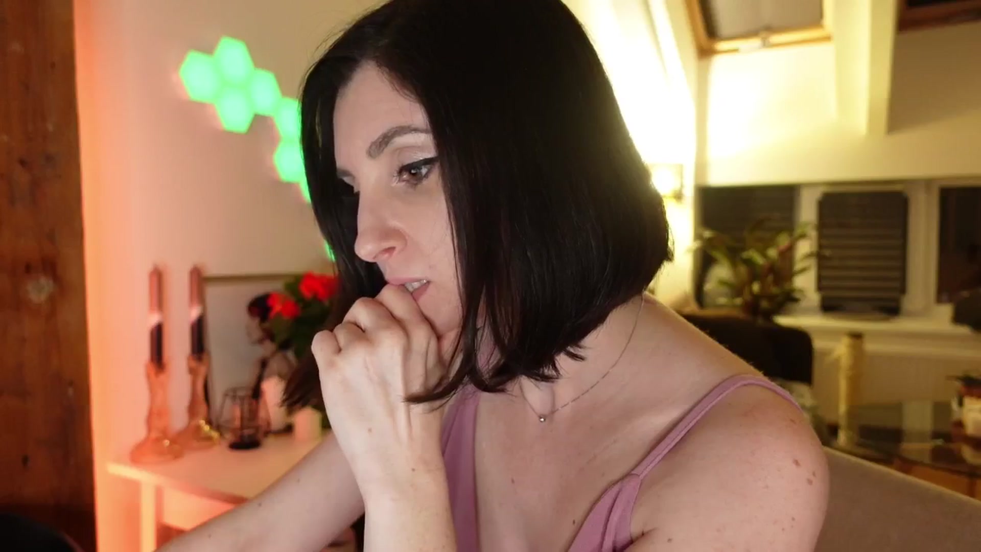 Gallery image thumbnail from Maddie's myfreecams stream on, 06/16/2024, 01:37 image 19 of 20