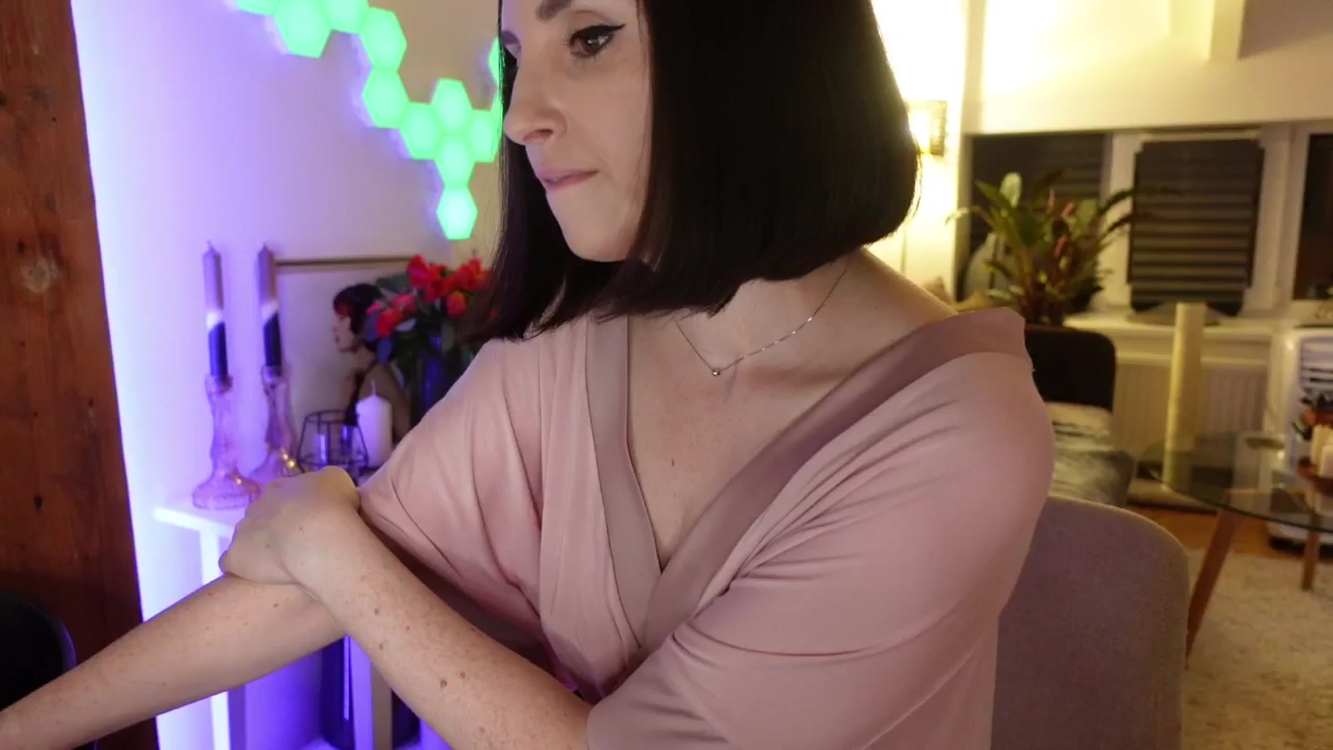 Gallery image thumbnail from Maddie's myfreecams stream on, 06/18/2024, 24:28 image 9 of 20