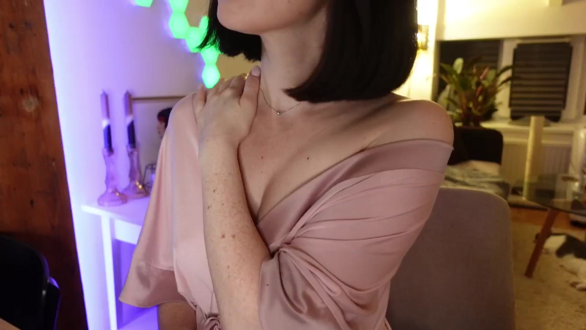 Gallery image thumbnail from Maddie's myfreecams stream on, 06/18/2024, 02:11 image 4 of 20