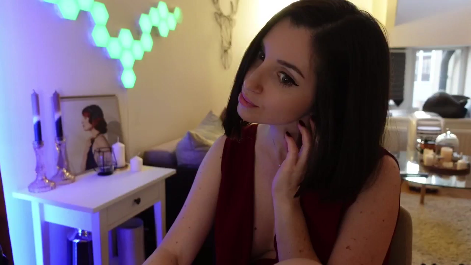 Gallery image thumbnail from Maddie's myfreecams stream on, 06/19/2024, 03:09 image 14 of 20