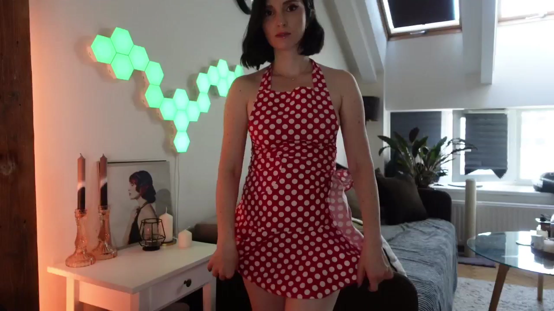 Gallery image thumbnail from Maddie's myfreecams stream on, 06/22/2024, 18:40 image 15 of 20