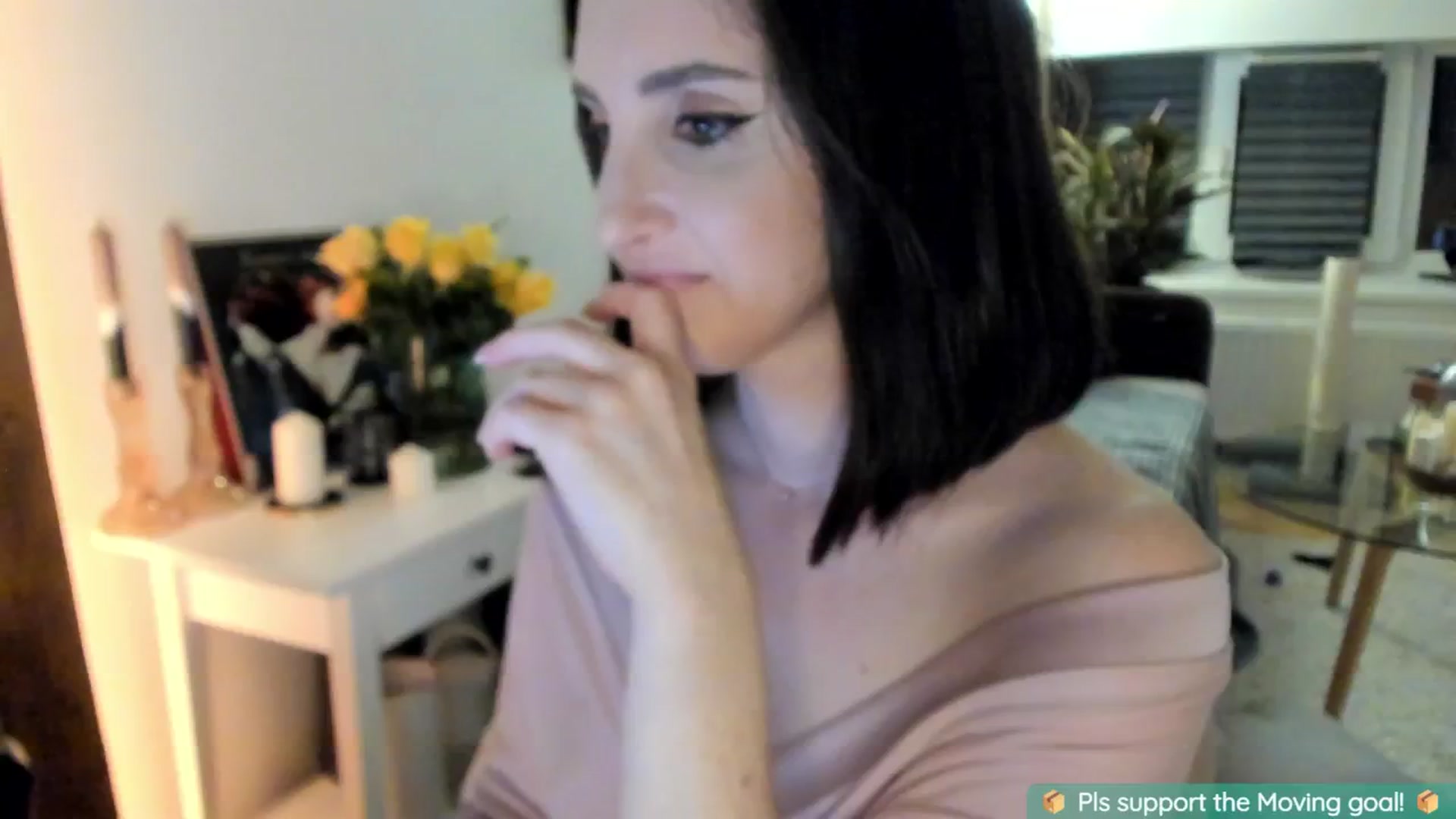 Gallery image thumbnail from Maddie's myfreecams stream on, 08/20/2024, 02:10 image 16 of 20