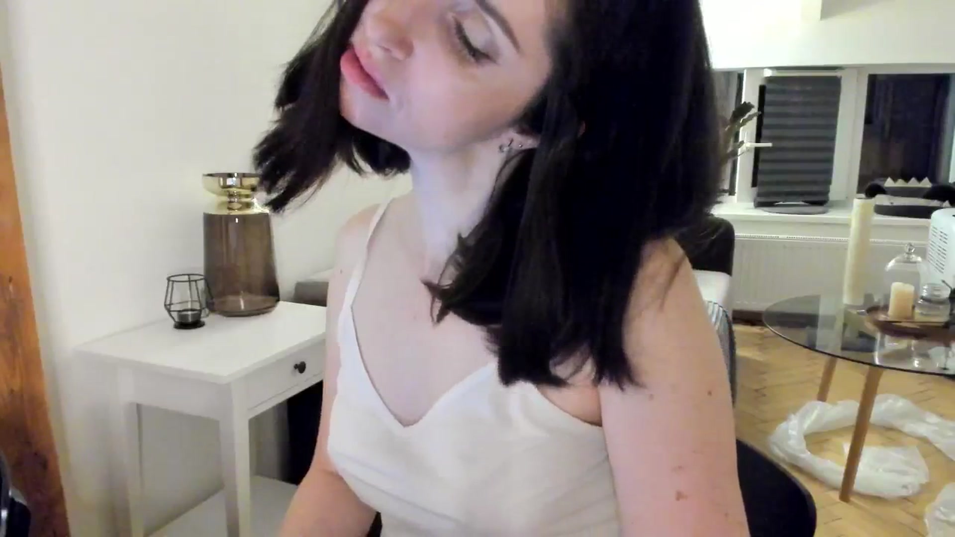 Gallery image thumbnail from Maddie's myfreecams stream on, 09/01/2024, 24:32 image 19 of 20
