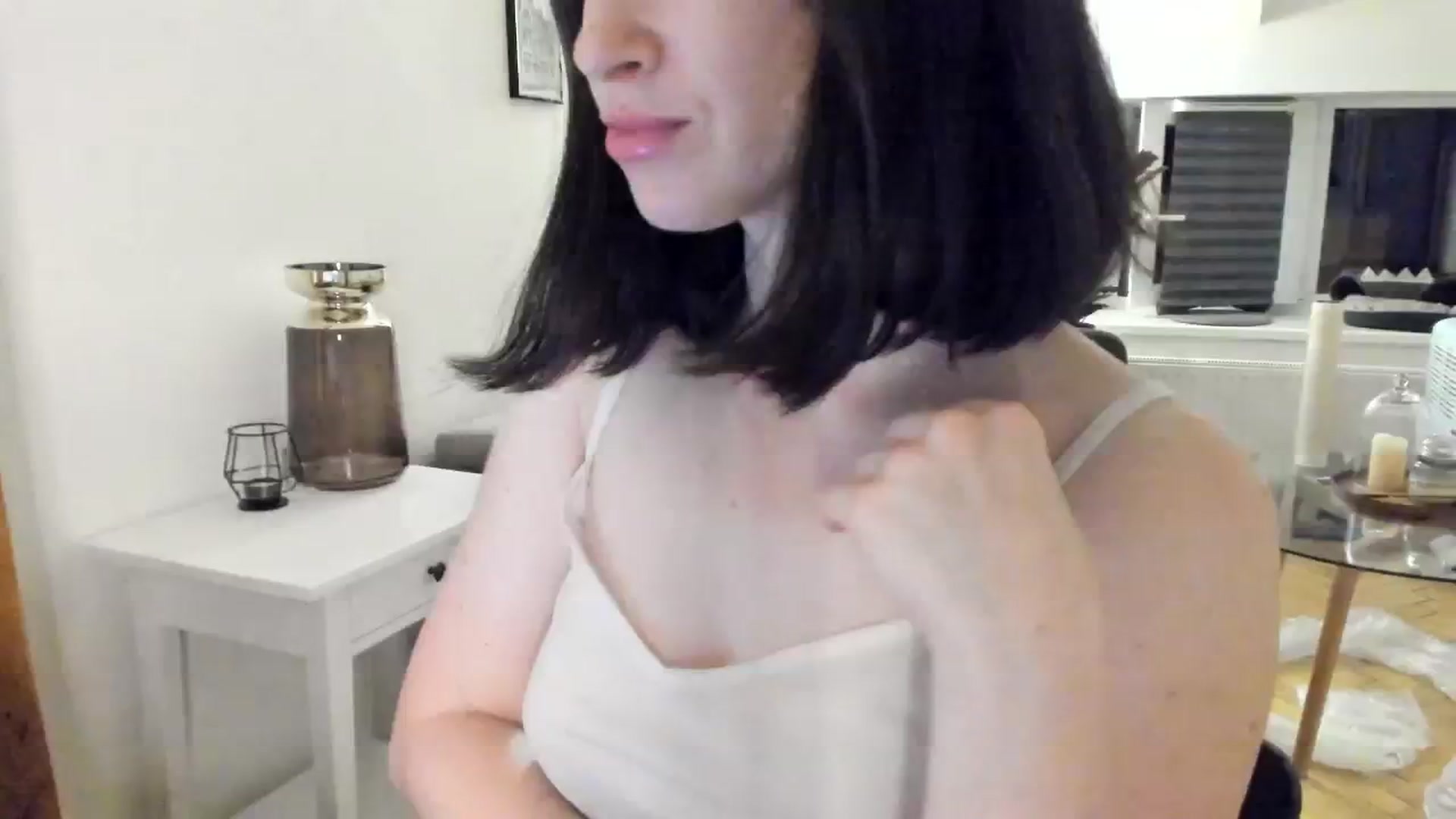 Gallery image thumbnail from Maddie's myfreecams stream on, 09/01/2024, 24:32 image 2 of 20