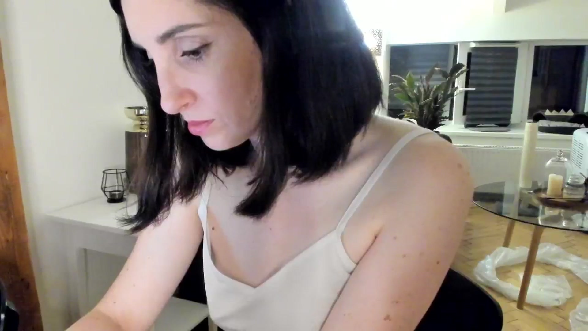 Gallery image thumbnail from Maddie's myfreecams stream on, 09/01/2024, 24:32 image 20 of 20