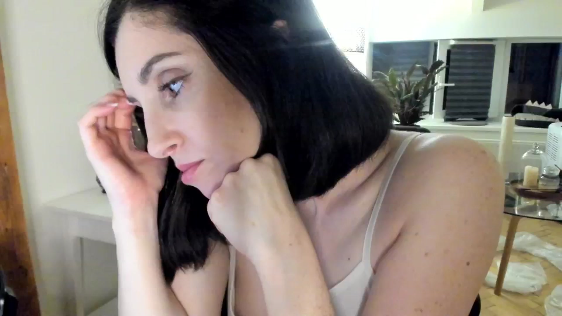 Gallery image thumbnail from Maddie's myfreecams stream on, 09/01/2024, 01:29 image 5 of 20