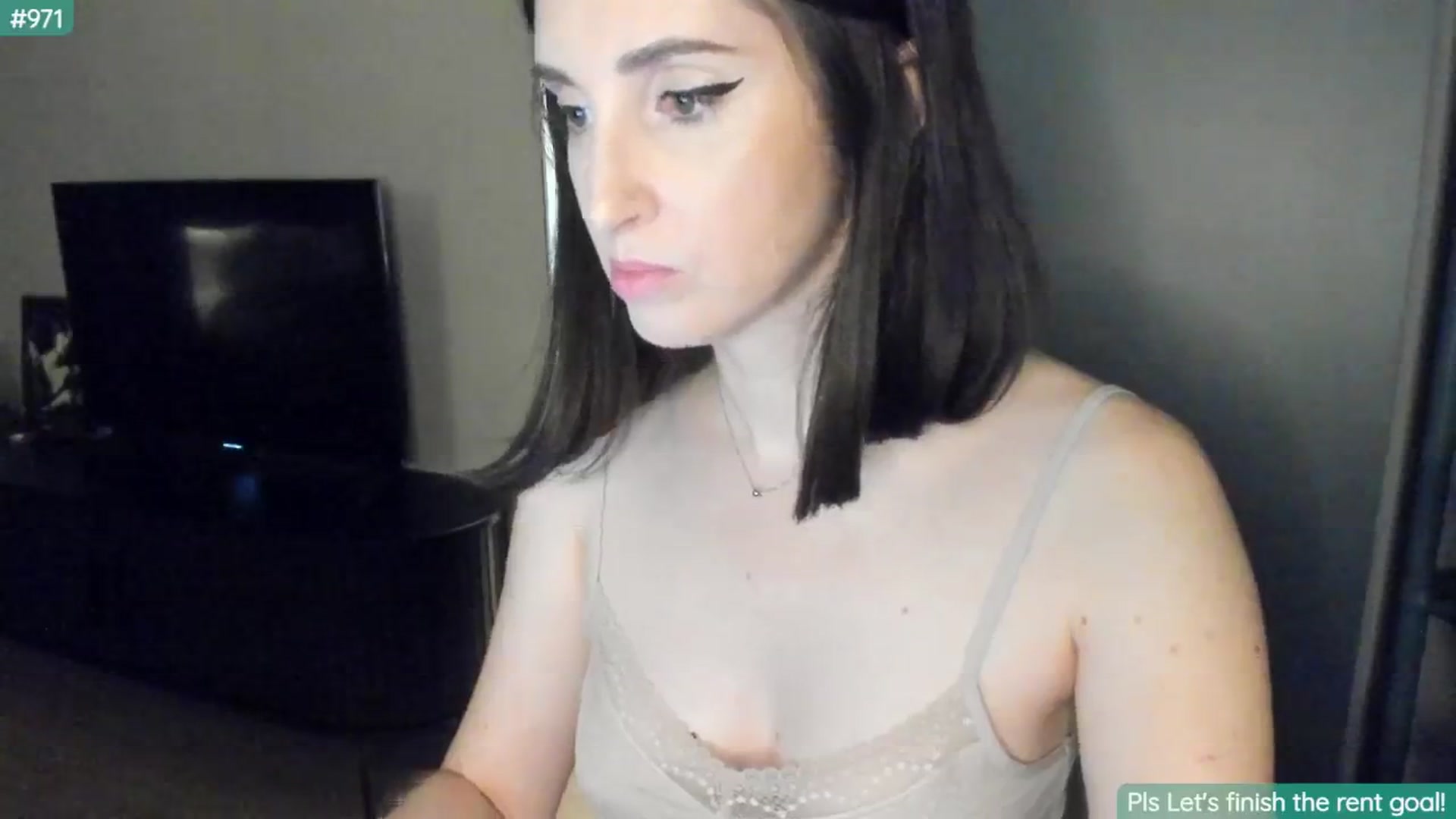 Gallery image thumbnail from Maddie's myfreecams stream on, 09/14/2024, 24:00 image 19 of 20