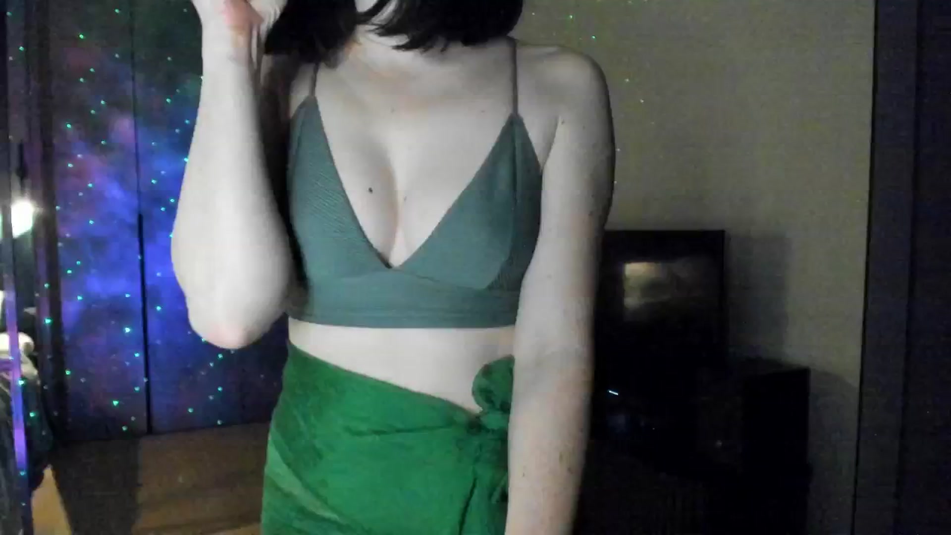 Gallery image thumbnail from Maddie's myfreecams stream on, 09/16/2024, 02:54 image 4 of 20