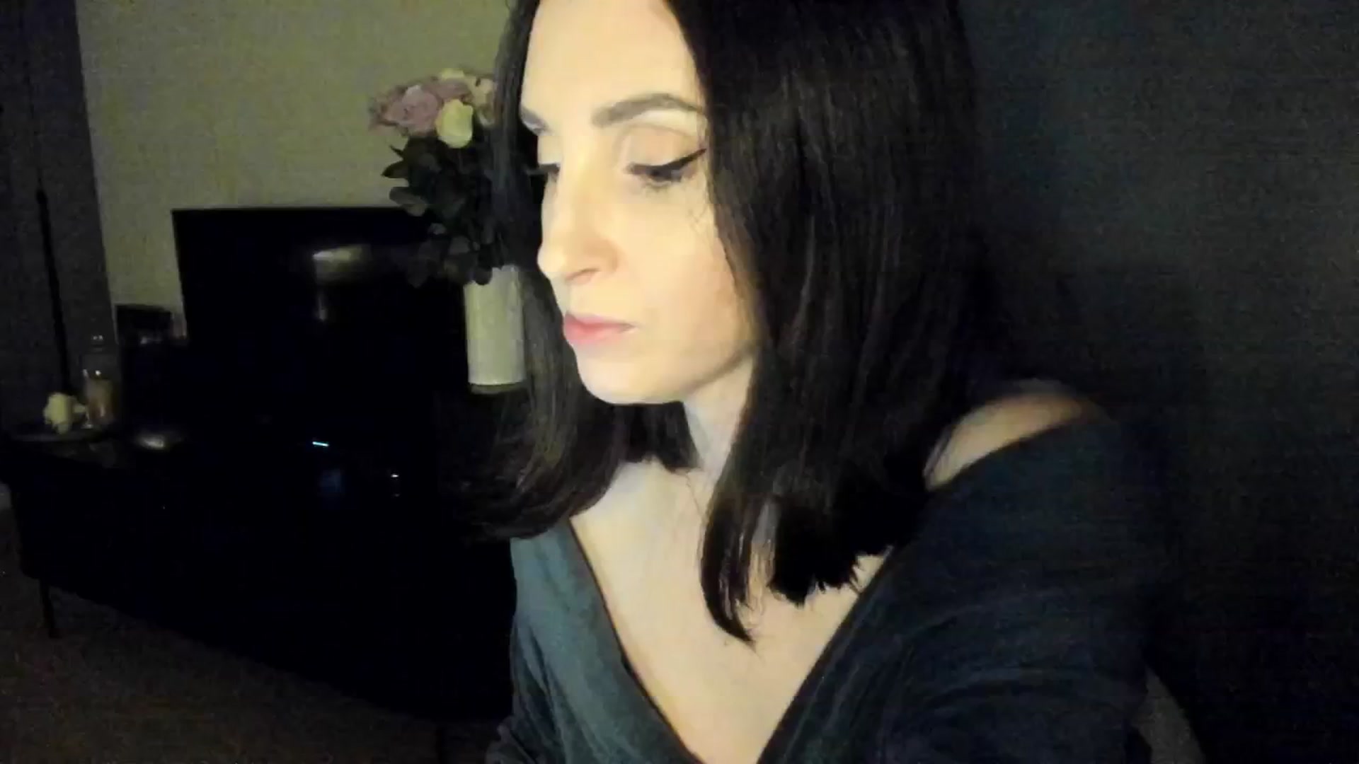 Gallery image thumbnail from Maddie's myfreecams stream on, 09/18/2024, 24:16 image 4 of 20