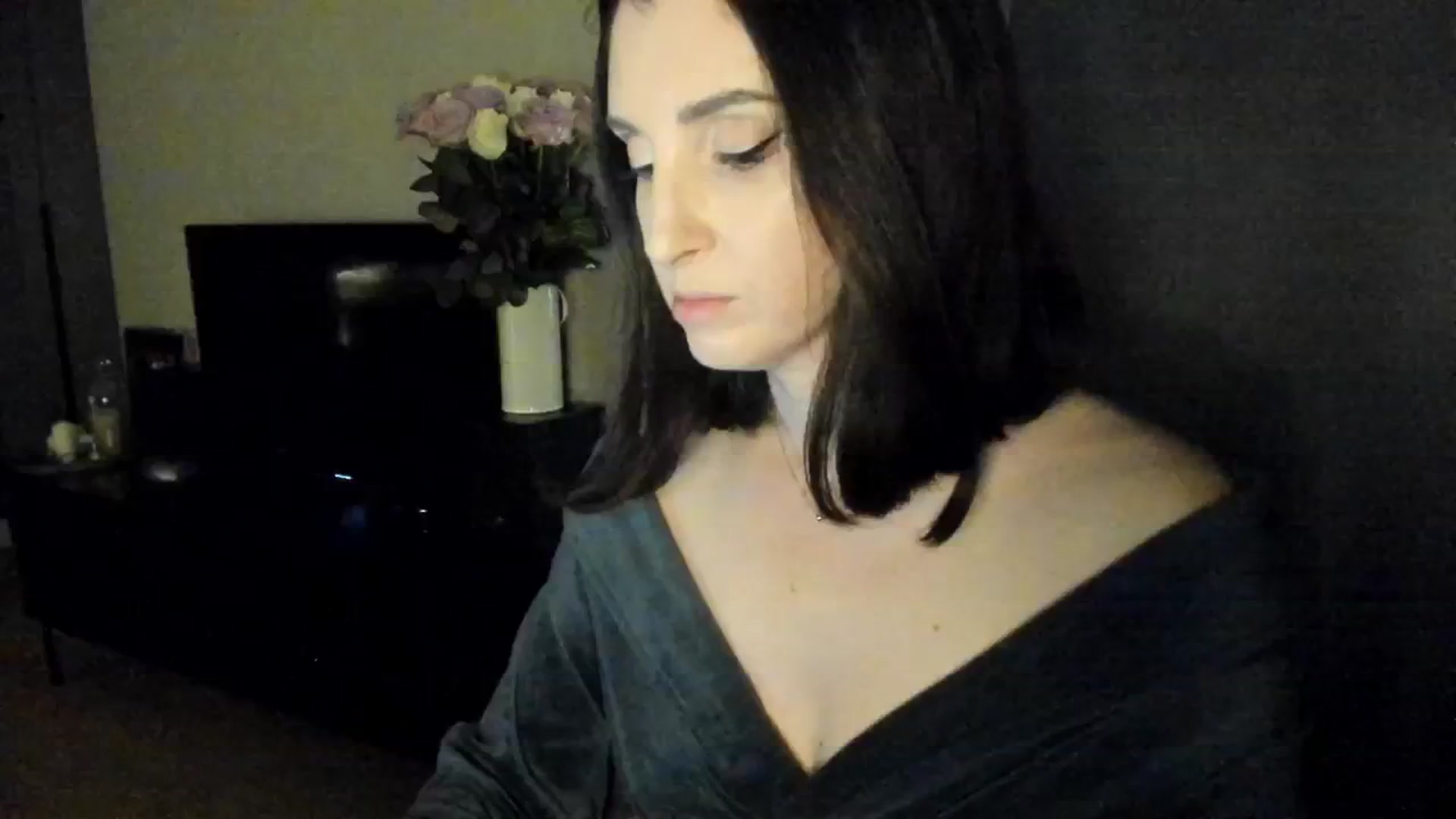 Gallery image thumbnail from Maddie's myfreecams stream on, 09/18/2024, 24:16 image 7 of 20