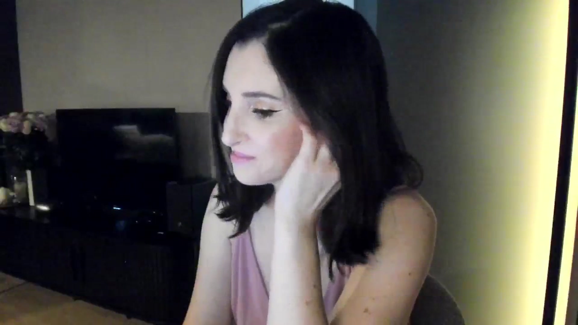 Gallery image thumbnail from Maddie's myfreecams stream on, 09/19/2024, 24:16 image 20 of 20