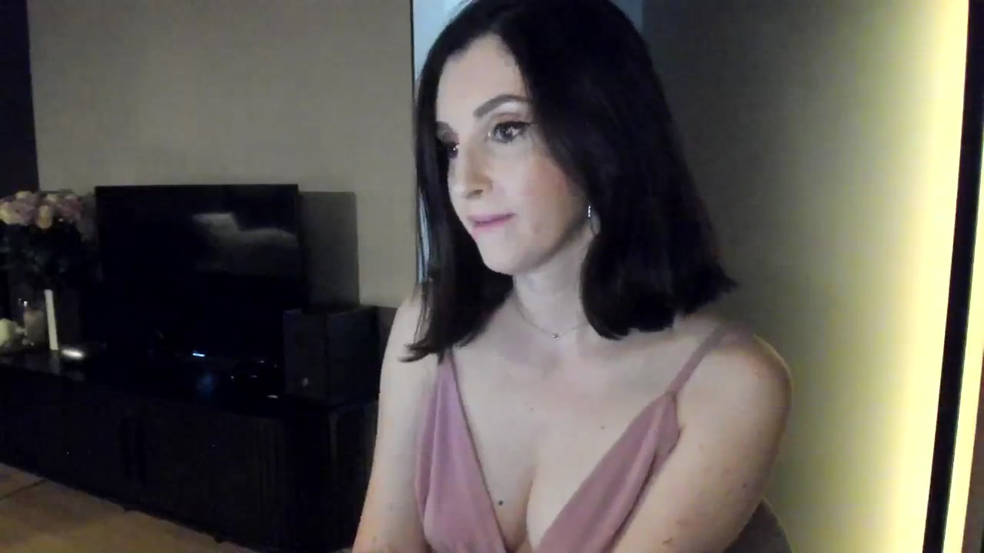 Gallery image thumbnail from Maddie's myfreecams stream on, 09/19/2024, 24:16 image 10 of 20