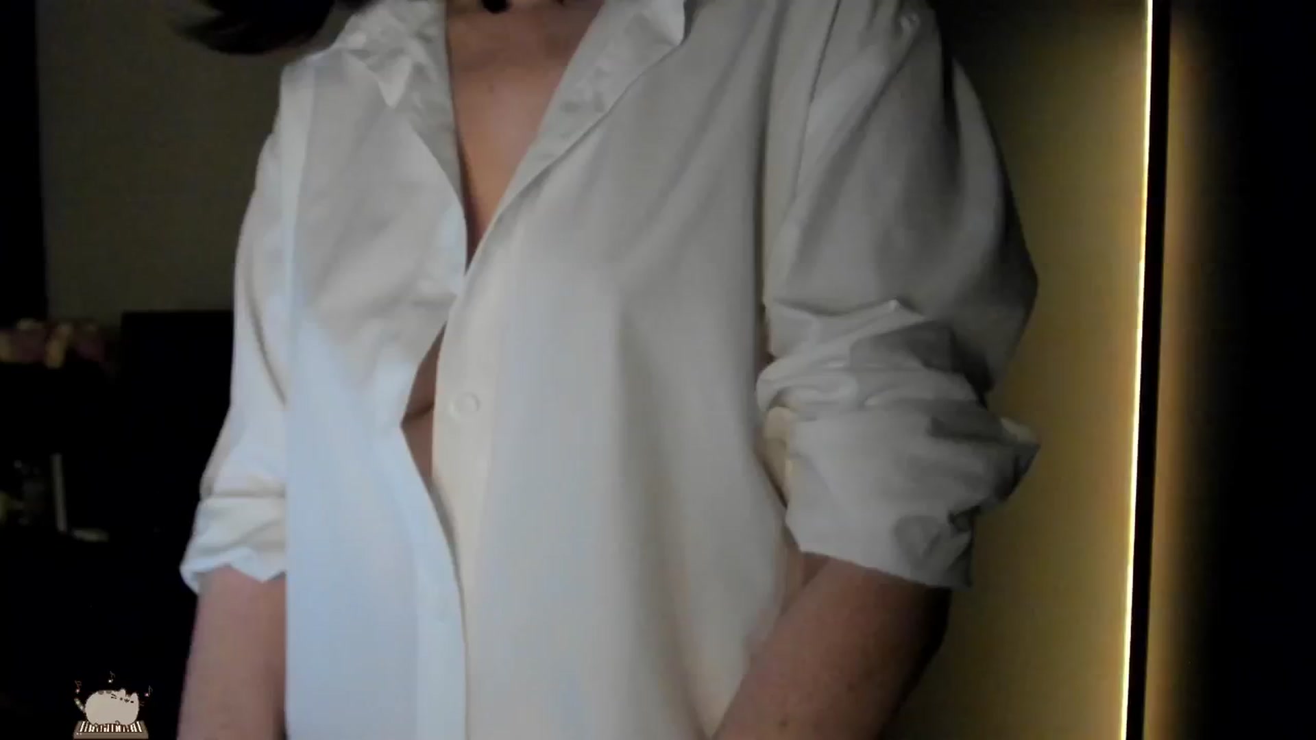 Gallery image thumbnail from Maddie's myfreecams stream on, 09/20/2024, 01:43 image 18 of 20
