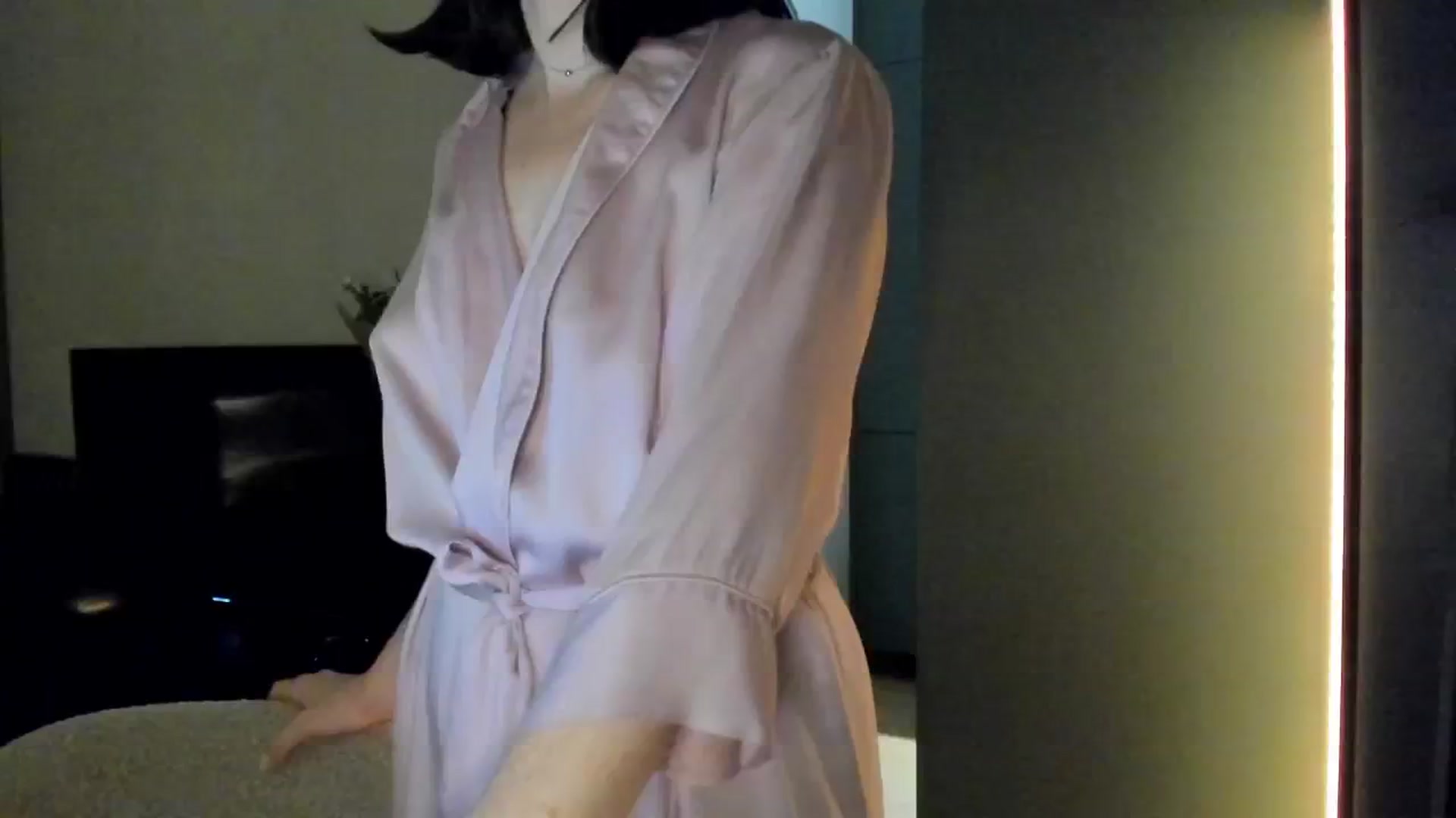 Gallery image thumbnail from Maddie's myfreecams stream on, 09/25/2024, 24:24 image 17 of 20