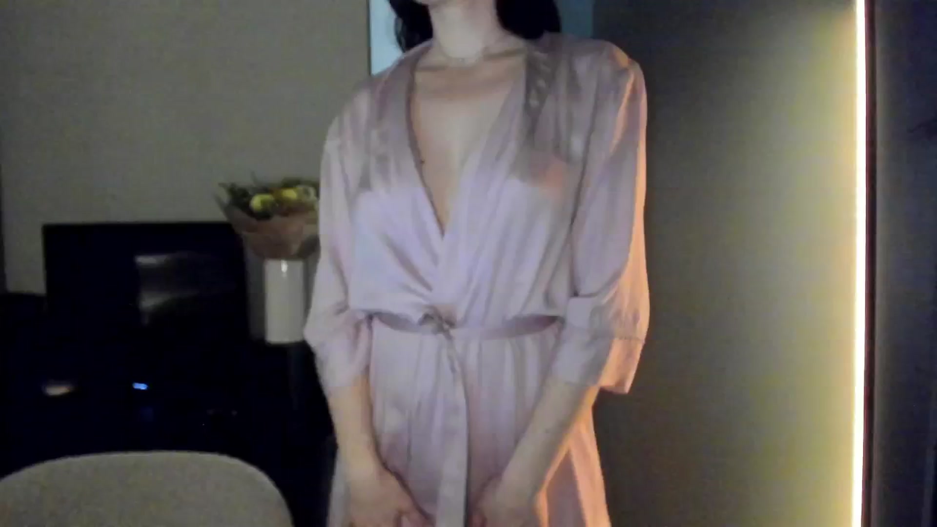 Gallery image thumbnail from Maddie's myfreecams stream on, 09/25/2024, 24:24 image 19 of 20