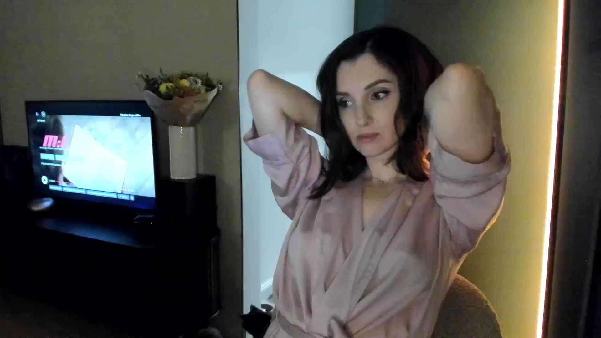 Gallery image thumbnail from Maddie's myfreecams stream on, 09/25/2024, 24:24 image 1 of 20