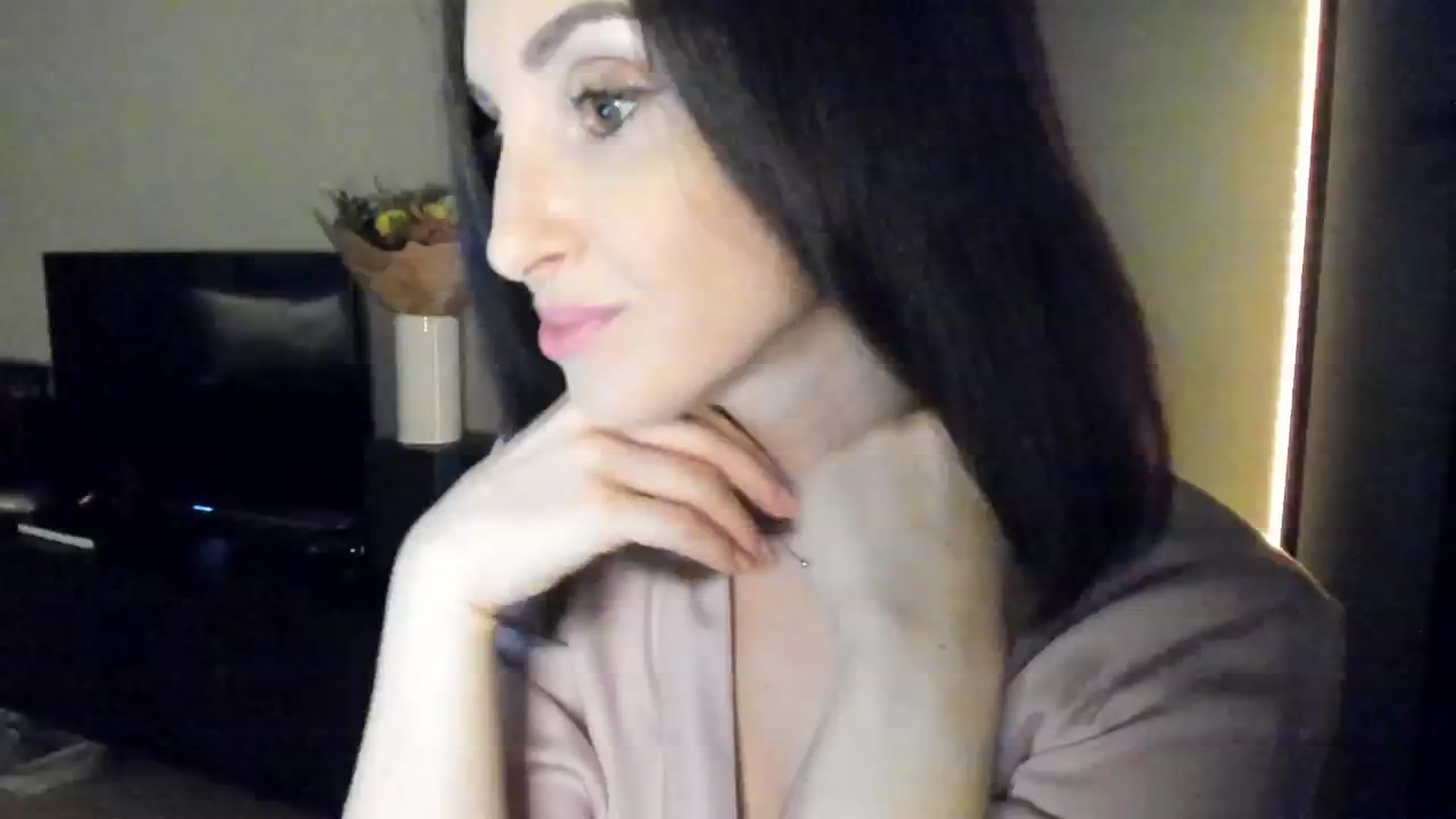 Gallery image thumbnail from Maddie's myfreecams stream on, 09/27/2024, 24:34 image 3 of 20