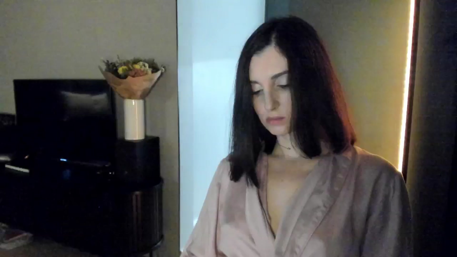 Gallery image thumbnail from Maddie's myfreecams stream on, 09/27/2024, 24:34 image 6 of 20