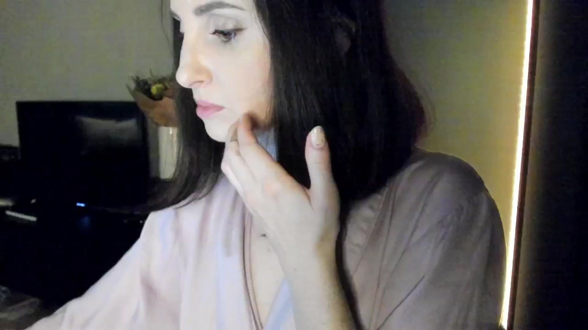 Gallery image thumbnail from Maddie's myfreecams stream on, 09/27/2024, 24:34 image 15 of 20