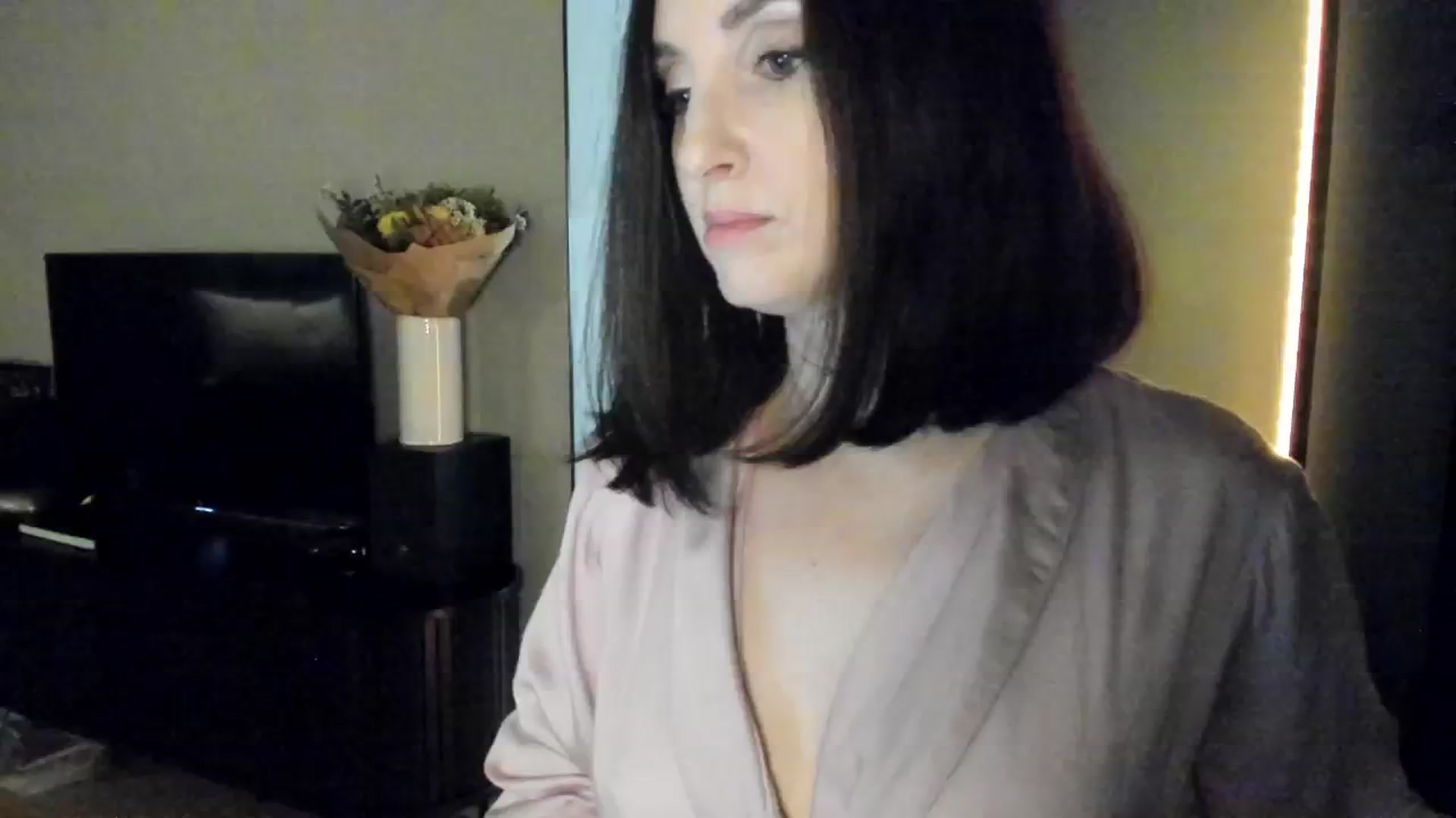 Gallery image thumbnail from Maddie's myfreecams stream on, 09/27/2024, 24:34 image 4 of 20