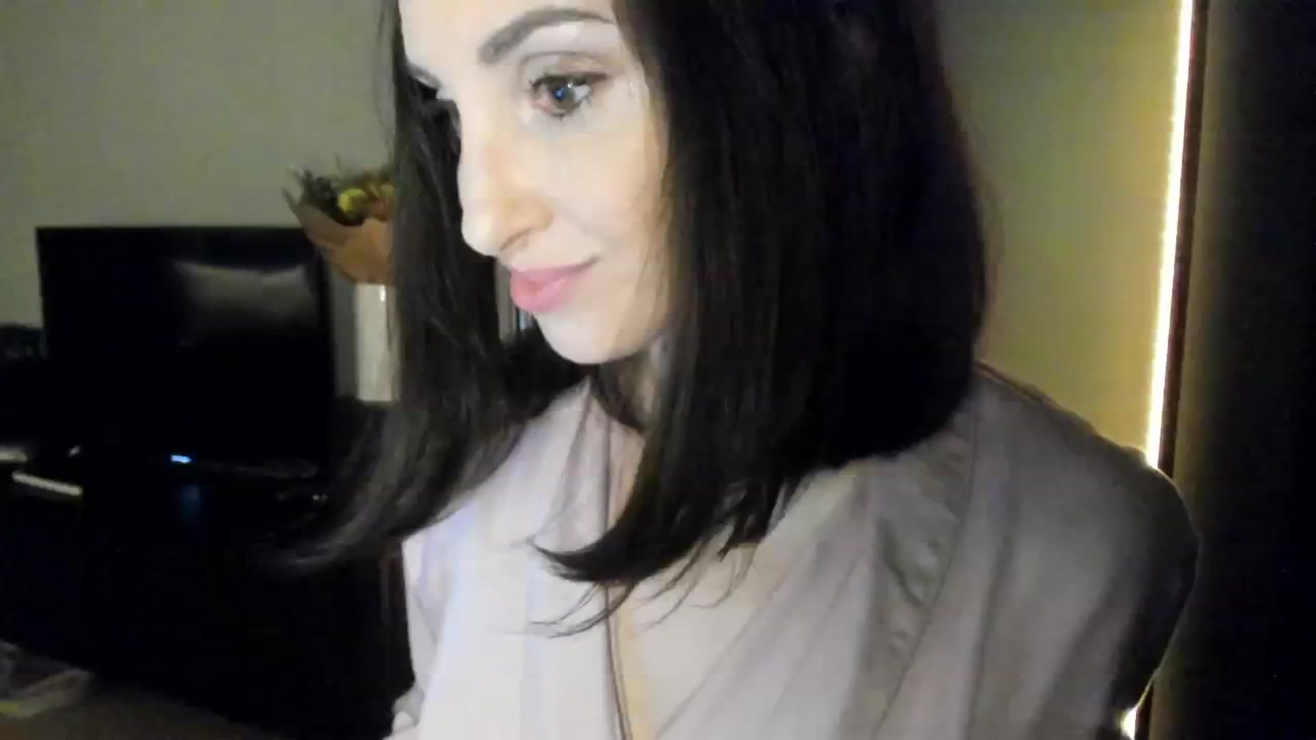 Gallery image thumbnail from Maddie's myfreecams stream on, 09/27/2024, 24:34 image 12 of 20