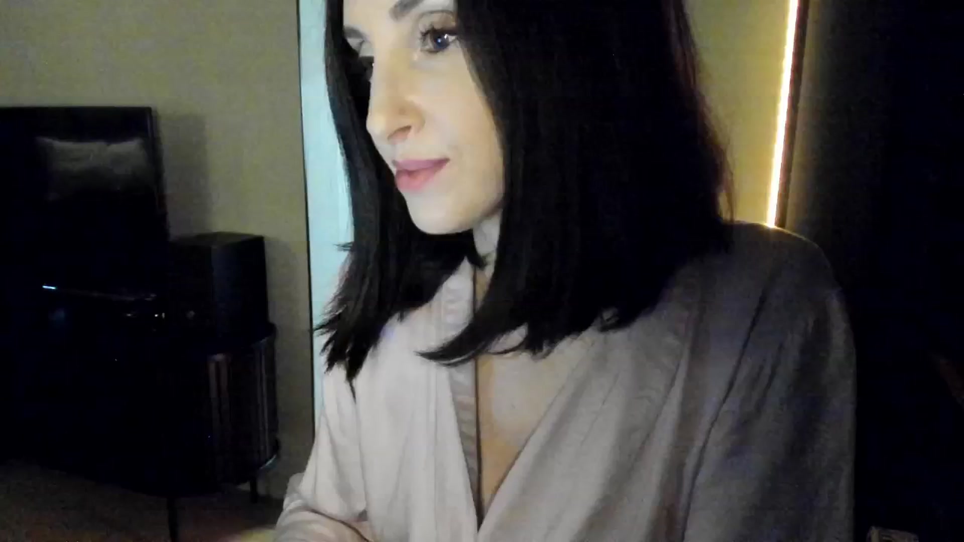 Gallery image thumbnail from Maddie's myfreecams stream on, 09/27/2024, 02:40 image 15 of 20