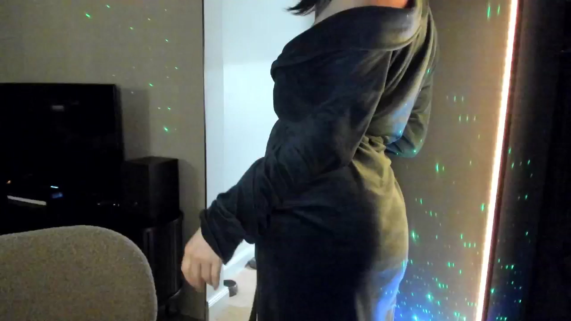 Gallery image thumbnail from Maddie's myfreecams stream on, 09/30/2024, 01:58 image 17 of 20