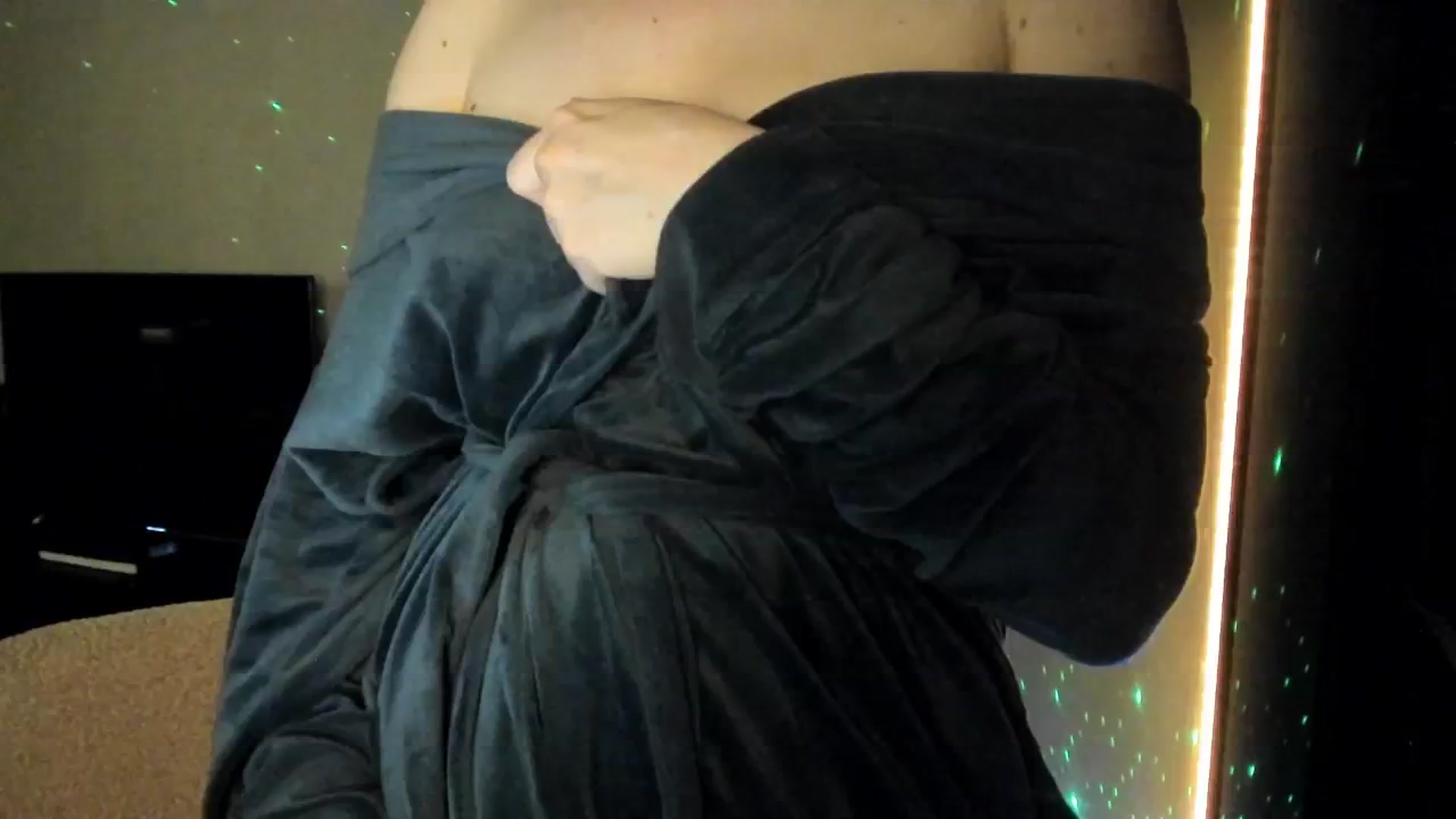 Gallery image thumbnail from Maddie's myfreecams stream on, 09/30/2024, 03:05 image 14 of 20