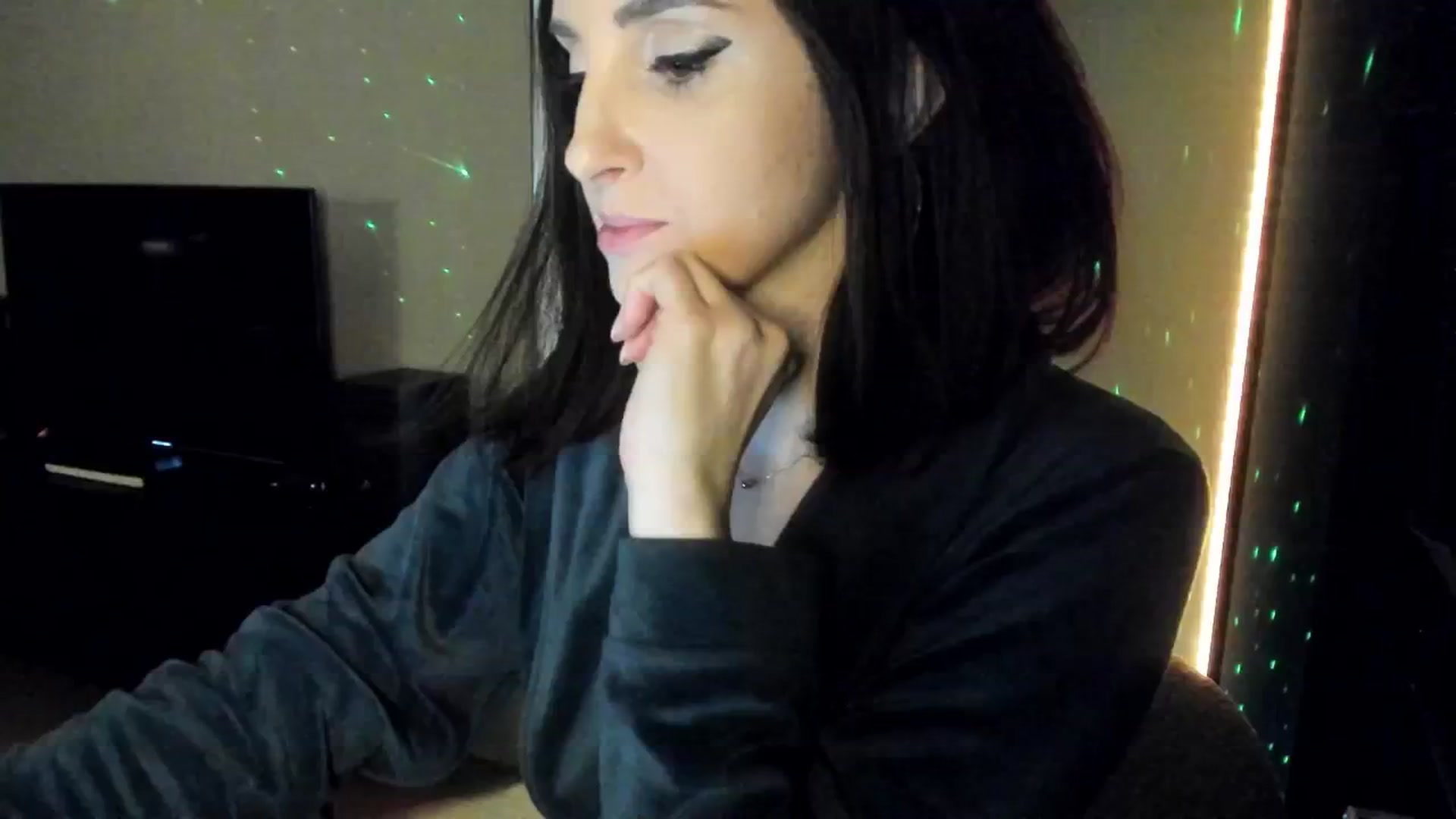 Gallery image thumbnail from Maddie's myfreecams stream on, 09/30/2024, 03:05 image 6 of 20