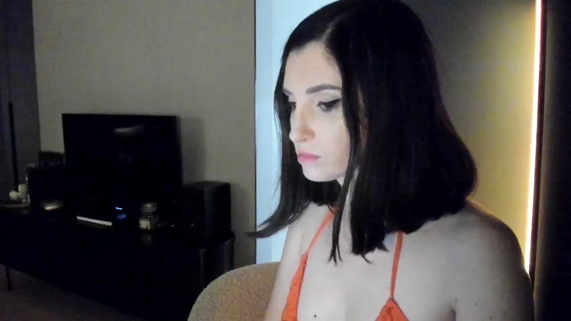 Gallery image thumbnail from Maddie's myfreecams stream on, 10/01/2024, 24:31 image 20 of 20