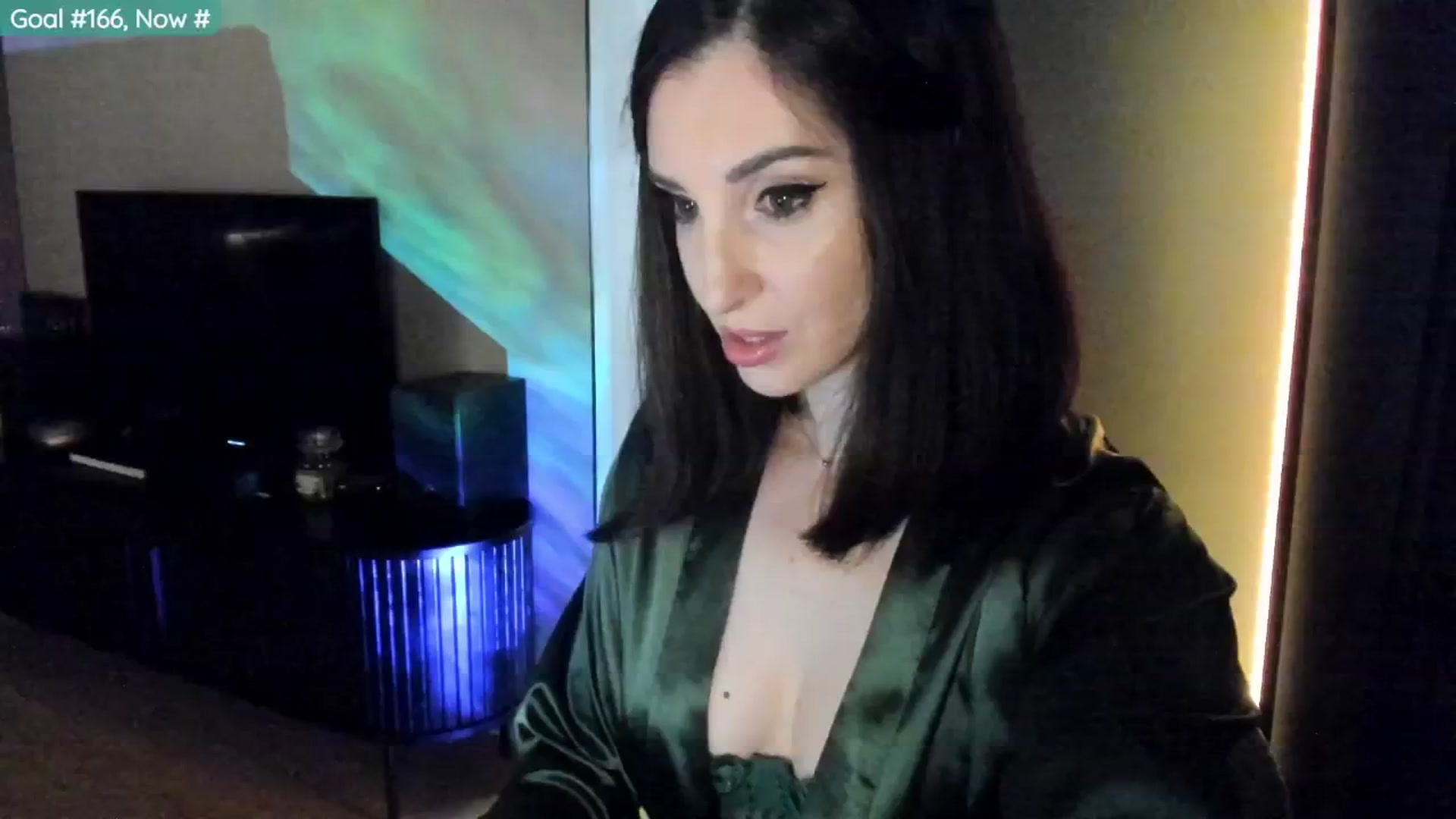 Gallery image thumbnail from Maddie's myfreecams stream on, 10/01/2024, 23:35 image 9 of 20