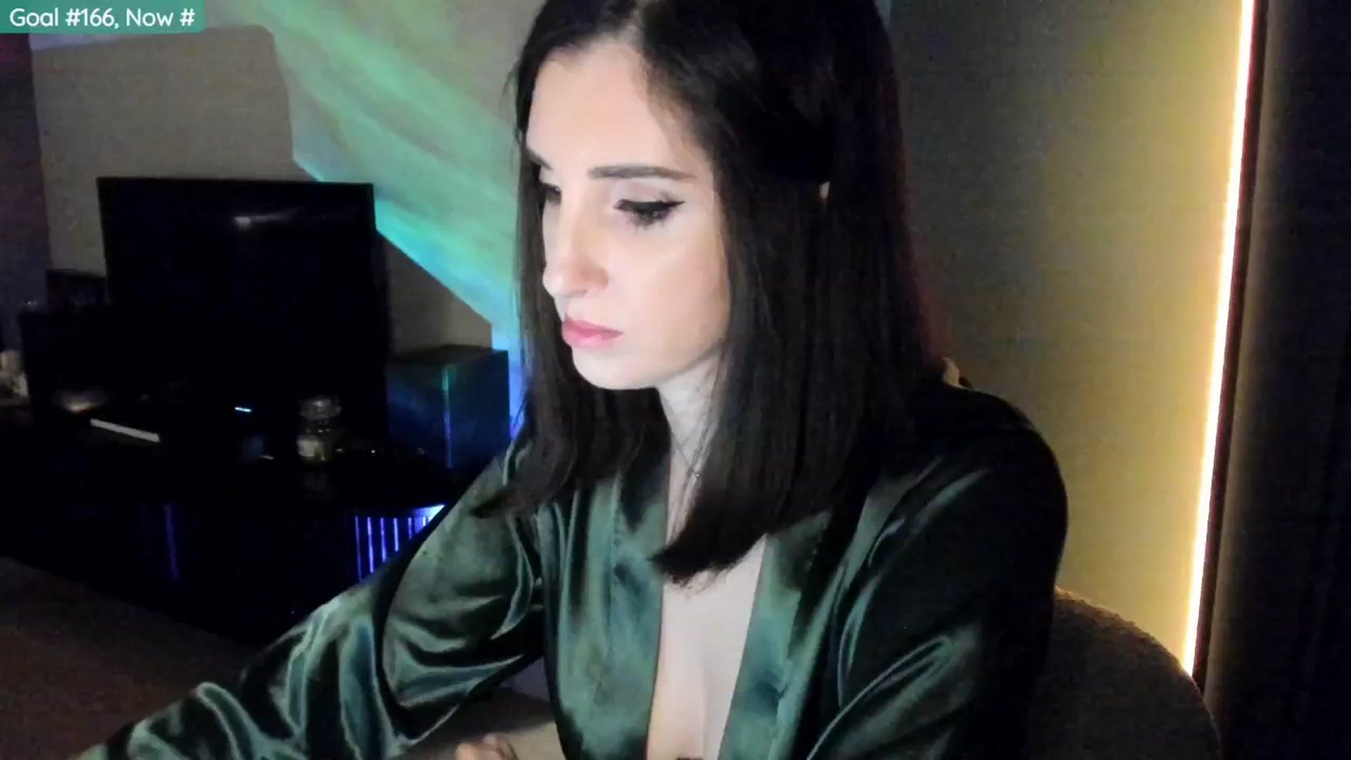 Gallery image thumbnail from Maddie's myfreecams stream on, 10/01/2024, 23:35 image 10 of 20