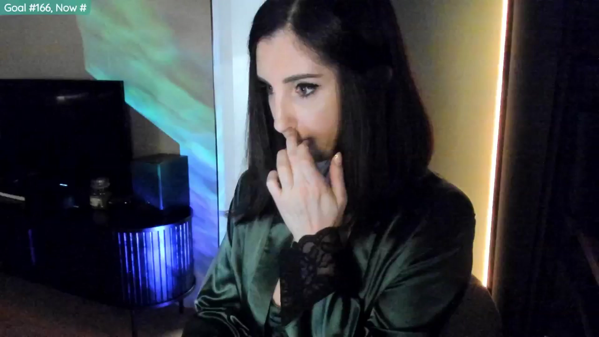 Gallery image thumbnail from Maddie's myfreecams stream on, 10/01/2024, 23:35 image 17 of 20