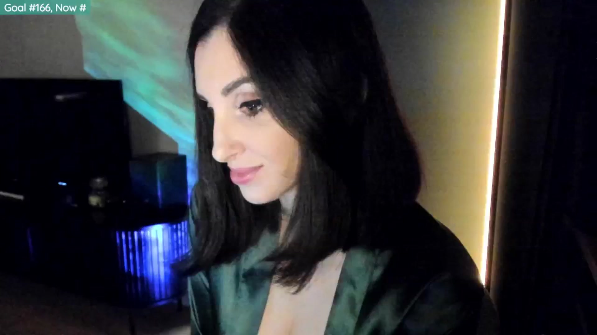Gallery image thumbnail from Maddie's myfreecams stream on, 10/01/2024, 23:35 image 18 of 20