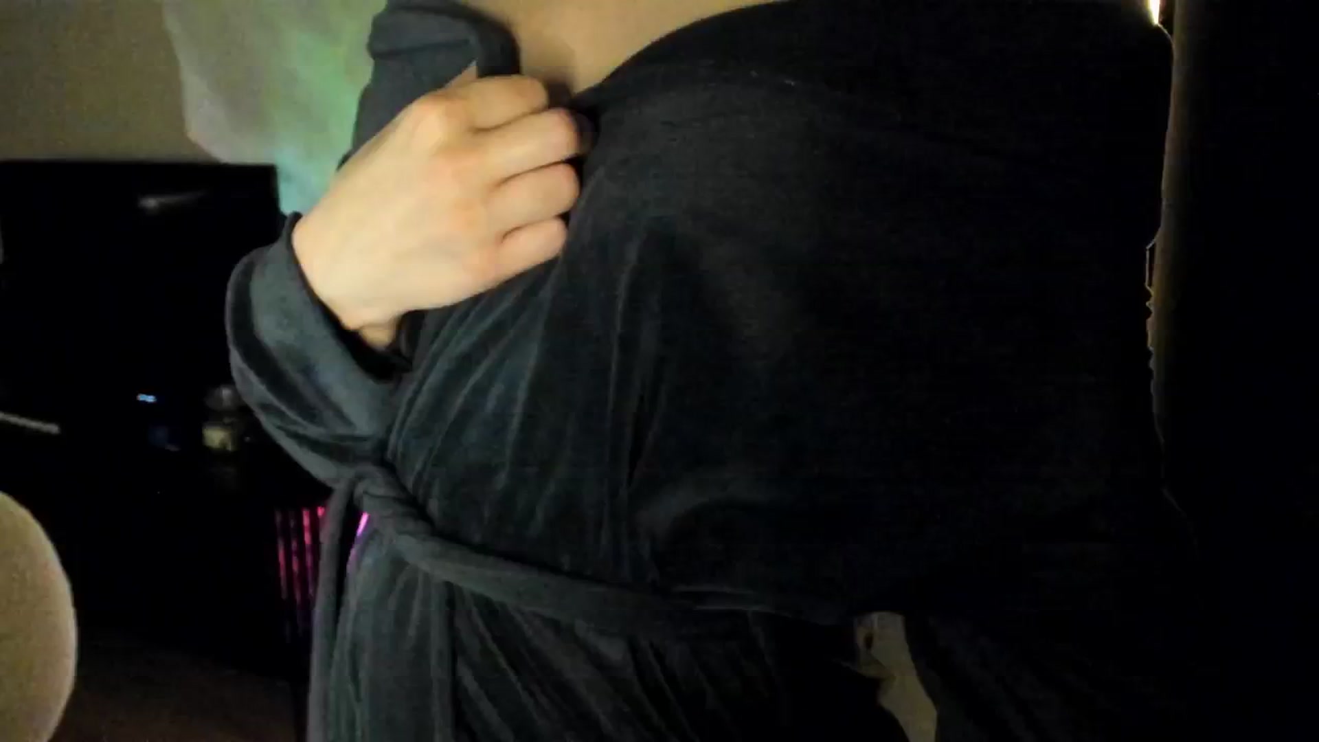 Gallery image thumbnail from Maddie's myfreecams stream on, 10/02/2024, 02:13 image 8 of 20
