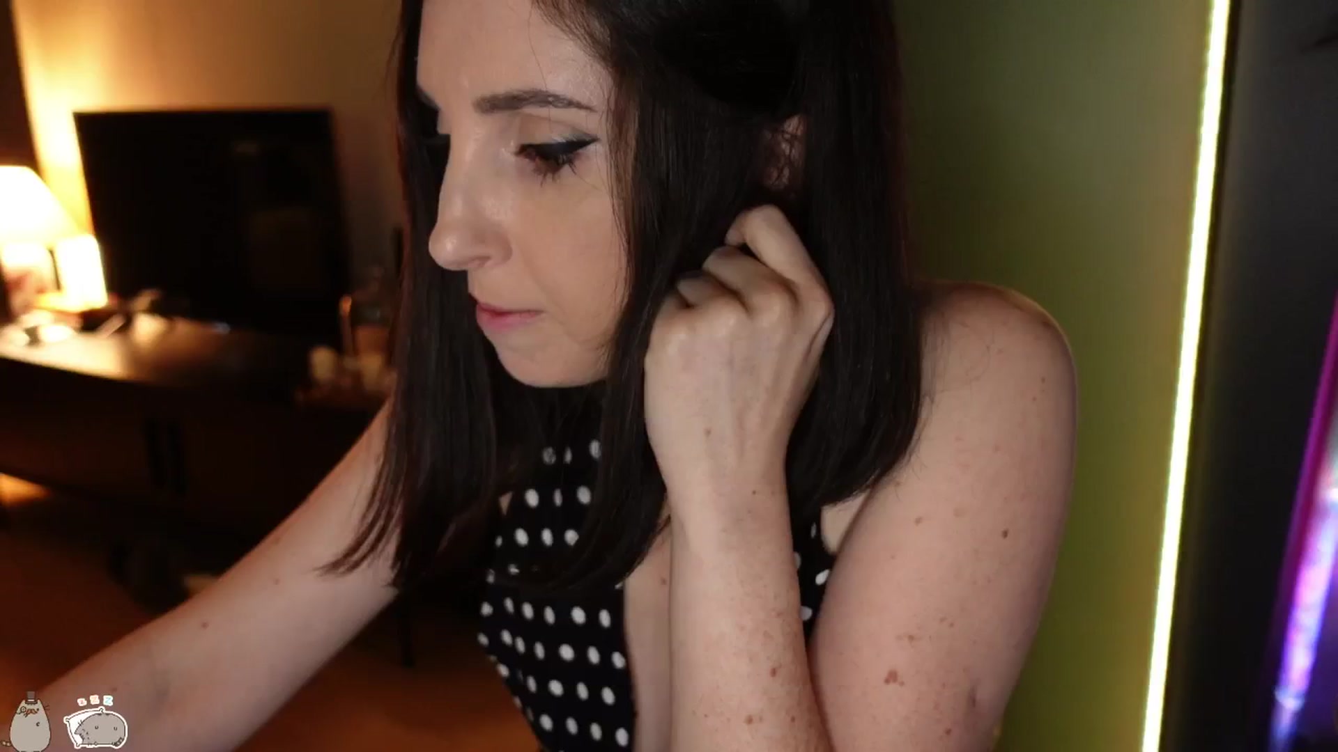 Gallery image thumbnail from Maddie's myfreecams stream on, 10/05/2024, 05:07 image 16 of 20