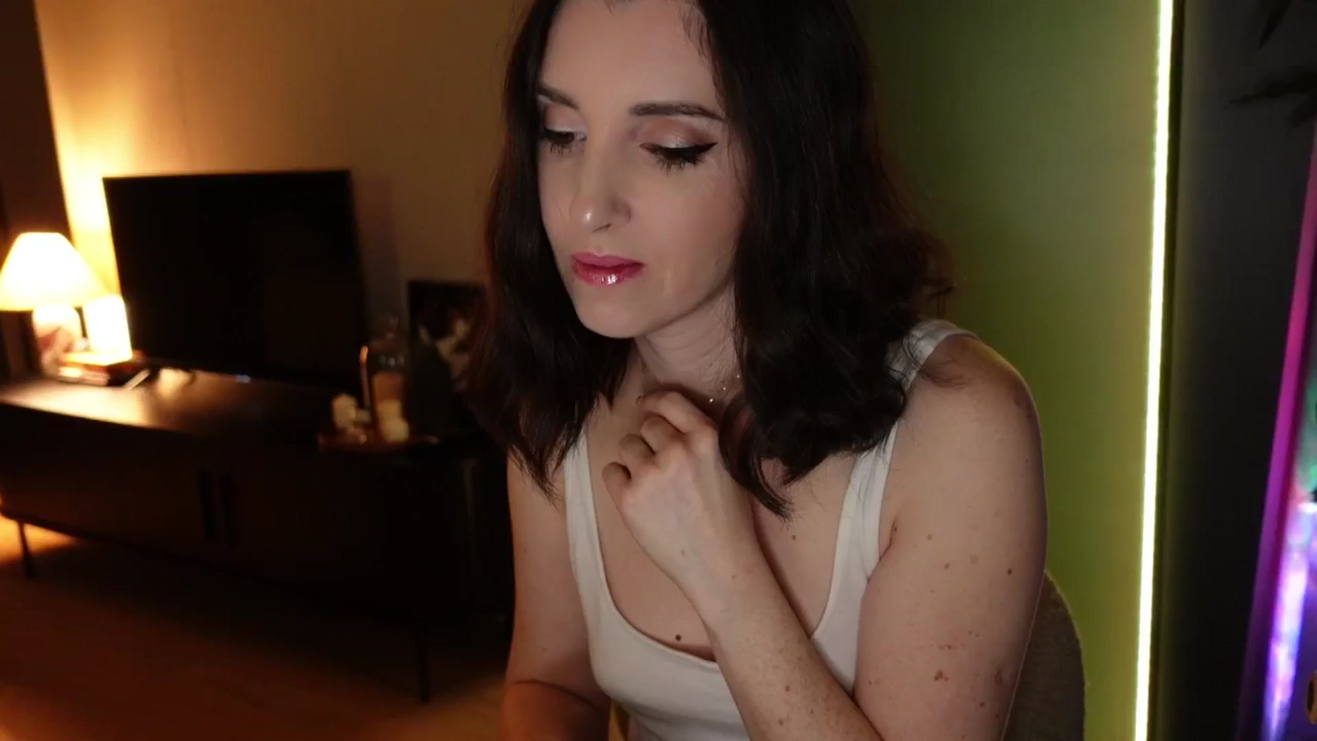 Gallery image thumbnail from Maddie's myfreecams stream on, 10/07/2024, 24:34 image 13 of 20